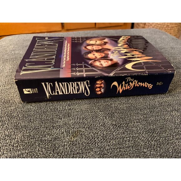 V.C. Andrews "The Wildflowers" Paperback Book Collection - Picture 4 of 5